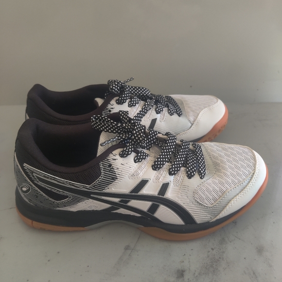 Asics Running Shoes - Picture 1 of 4
